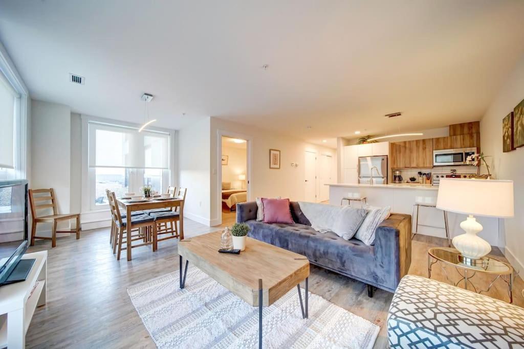 NEW New Luxurious Modern 2BR Condo Sleeps 5 Coffee, AC, WIFI Halifax Exterior foto