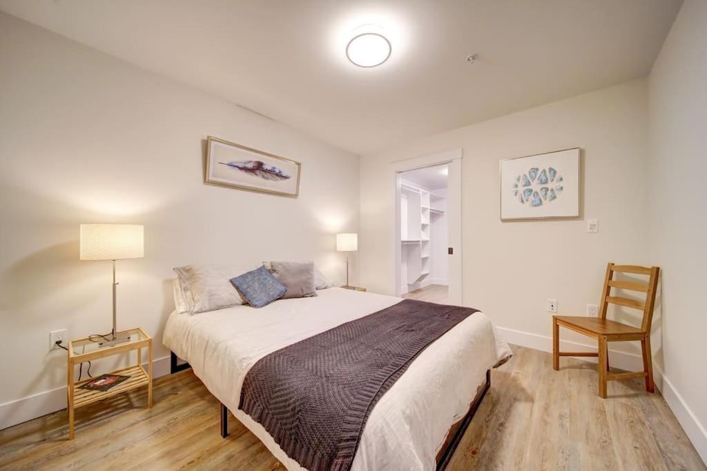 NEW New Luxurious Modern 2BR Condo Sleeps 5 Coffee, AC, WIFI Halifax Exterior foto