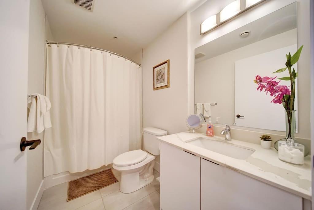 NEW New Luxurious Modern 2BR Condo Sleeps 5 Coffee, AC, WIFI Halifax Exterior foto